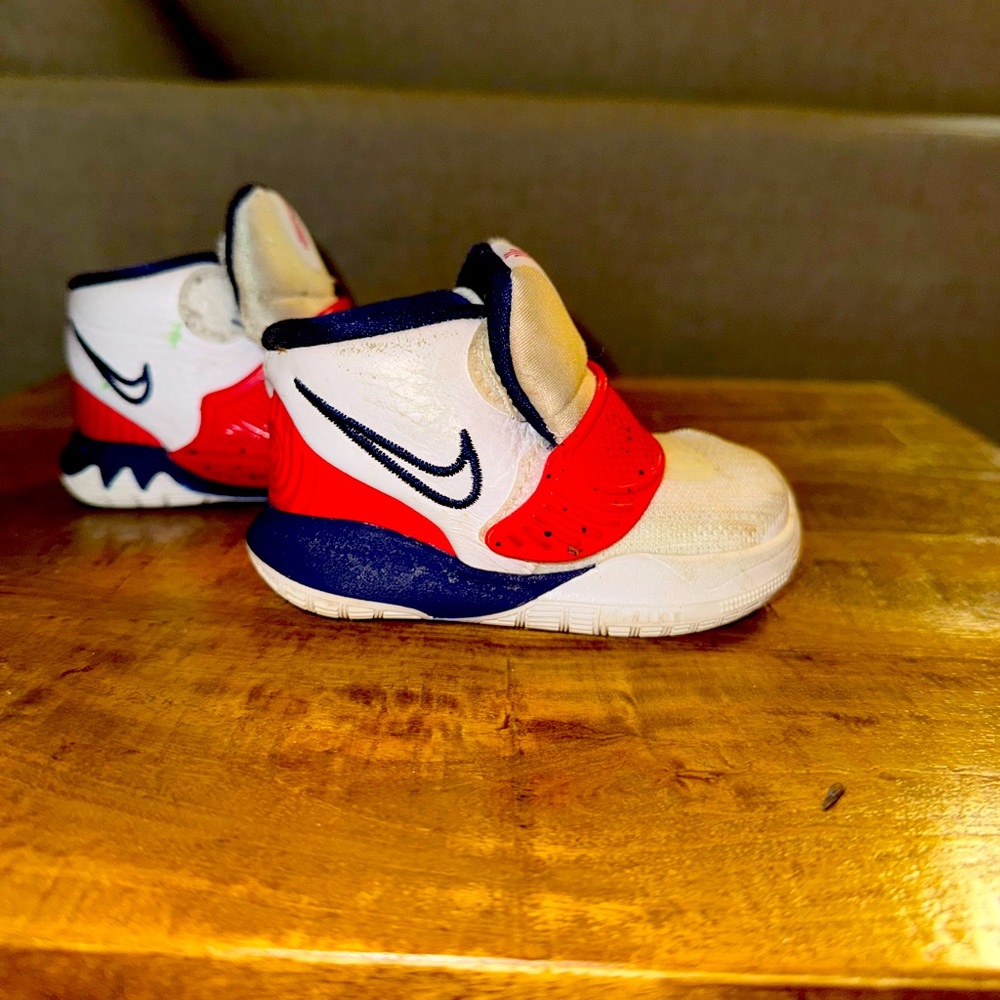 Boys 3c Nike Kyrie Shoes